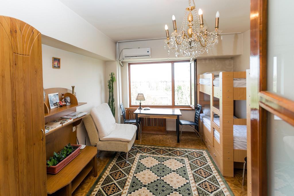 Ussr Hostel Bisjkek Kamer foto